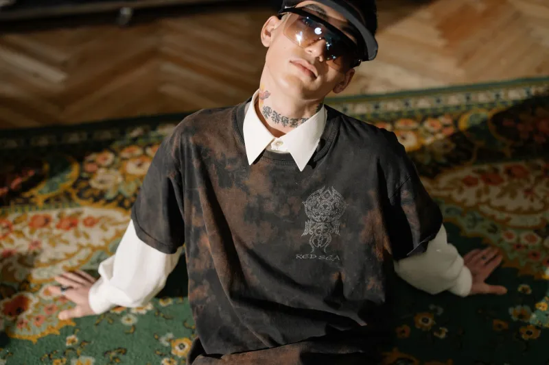 Big Clothes, Bigger Energy: Why Oversized Fits Are the Realest Power Move of 2025